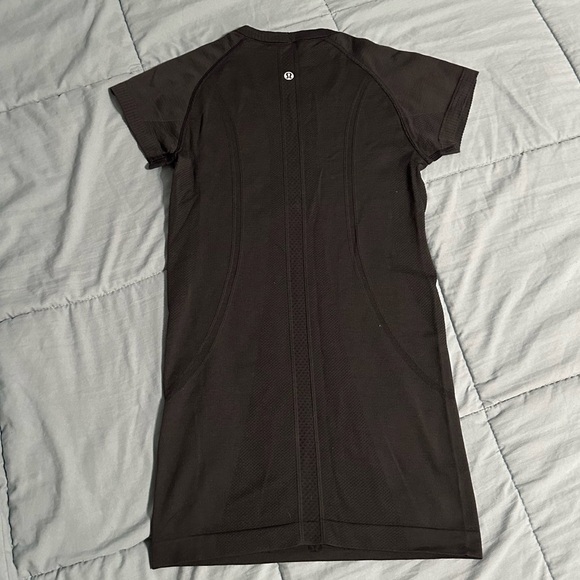 Lululemon Shirt - Picture 3 of 5